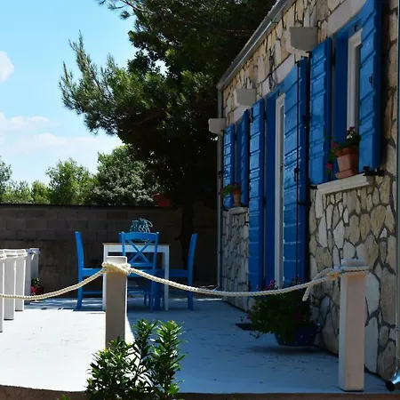 Levantara אתר קמפינג יזרה